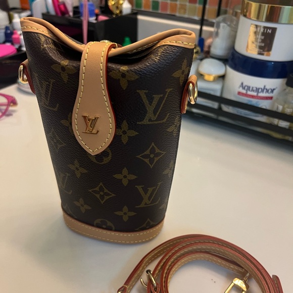 Louis Vuitton Fold Me Small Shoulder Bag Brown Canvas Monogram - Picture 1 of 9